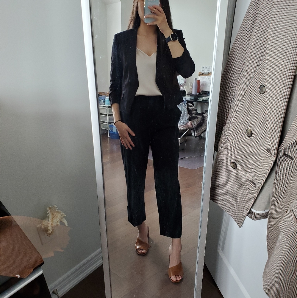 H&M Patterned Blazer with Ruched Sleeves. - Picture 7 of 7